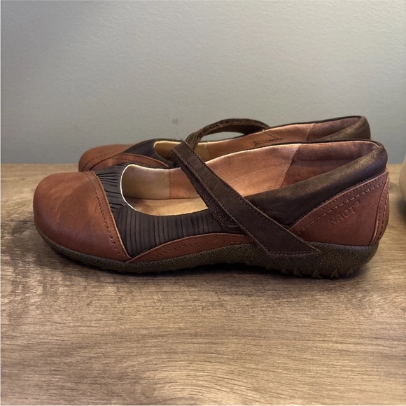 NAOT women’s Flat Mary Jane Shoes In Brown Size 41 (10US) - Picture 6 of 16